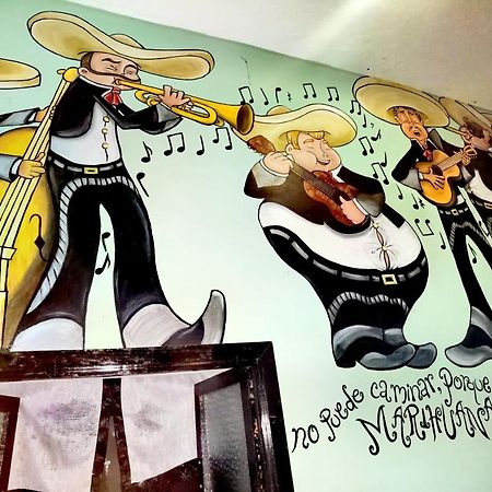 The Roof Backpackers Hotel Guadalajara Kültér fotó