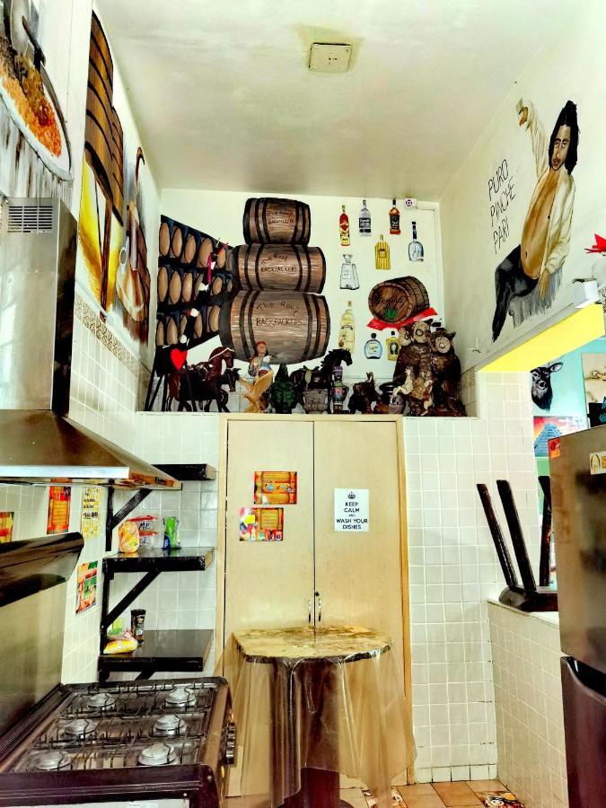 The Roof Backpackers Hotel Guadalajara Kültér fotó