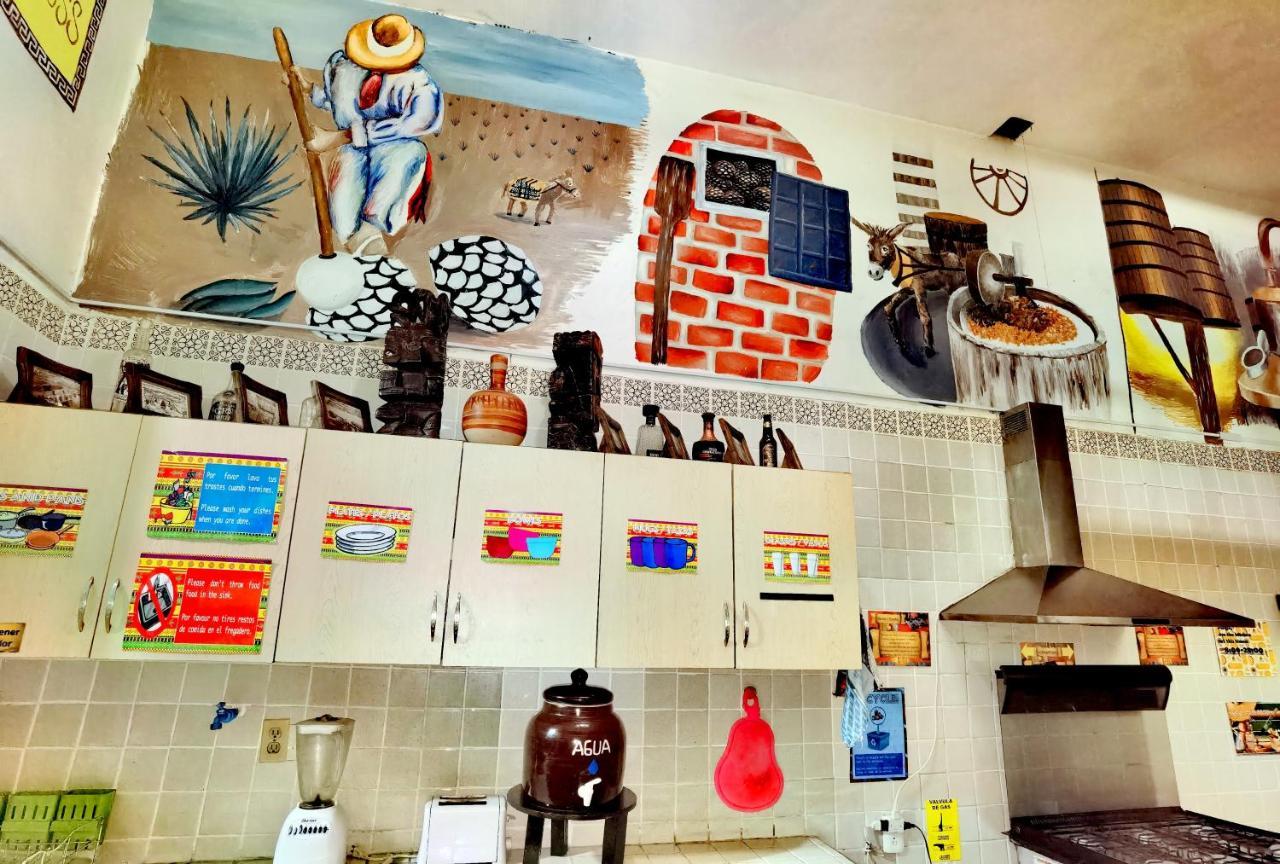 The Roof Backpackers Hotel Guadalajara Kültér fotó