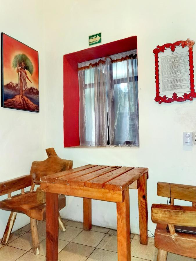 The Roof Backpackers Hotel Guadalajara Kültér fotó