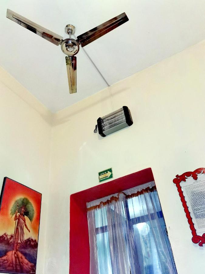 The Roof Backpackers Hotel Guadalajara Kültér fotó